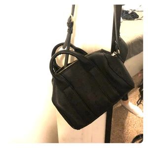 Black roomy crossbody bag